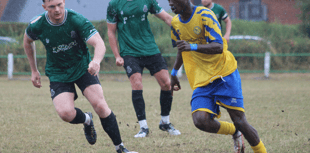 Kingfishers 2nds high-five it to down Underwood