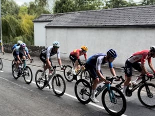 WATCH: The Tour of Britain roars through Abergavenny's Ross Road
