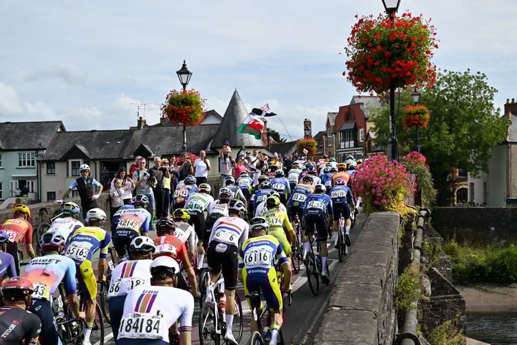 Picture by Bruce Rollinson/SWpix.com - 06/09/2025 - Cycling - 2025 Lloyds Tour of Britain - Stage 5: Pontypool to The Tumble - The Peloton - Rory Townsend (Q36.5 Pro Cycling Team), Samuel Watson (INEOS Grenadiers), Josh Charlton (Great Britain), Ben Chilton (Great Britain)
