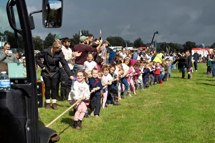 Tug-o'-war fun in the Main Ring