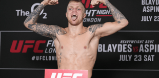 Mason 'the Dragon' Jones zaps Zulu Warrior in UFC