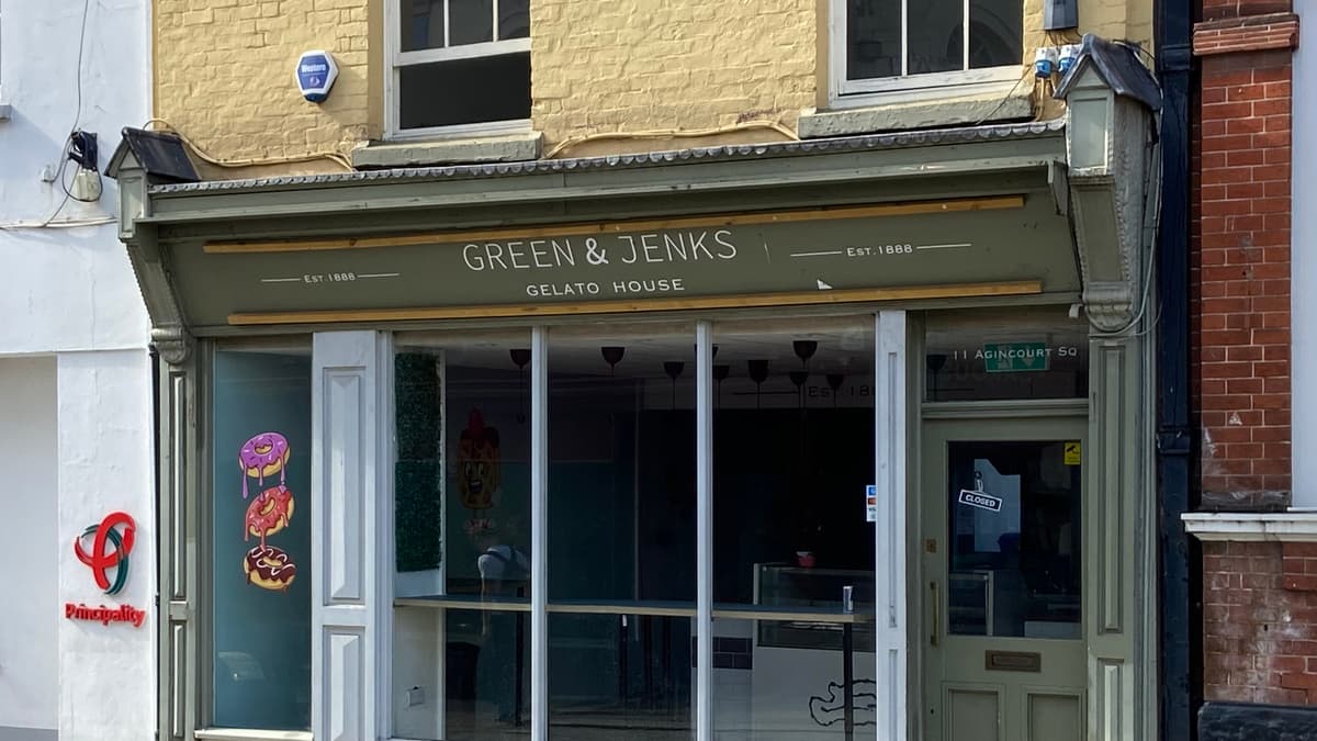 Closed Down Bubbles Tea Shop Fined £45k Over Illegal Workers | Monm...