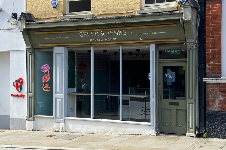The Bubbles tea shop was stripped of all its signage except doughnuts in the window when it shut last month, reverting to its previous incarnation as the Green and Jenks Gelato House 