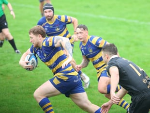 Nelson sink Mon with injury time pushover try