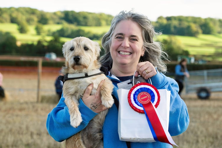 Pam Hole with Best in Show dog 'Buster'