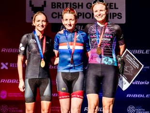 Louise shows true grit to take British gravel cycling title 