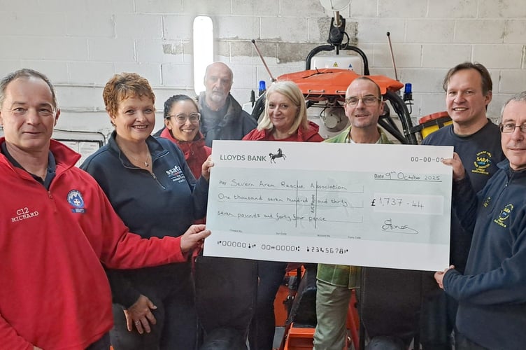 L-R in the photo: Rich Newhouse; Elaine Jones; Sophie Foxen; Brian Oxenham; Nadine Ikin; Jim Kirk; Ali Tomlinson; Mark Powell