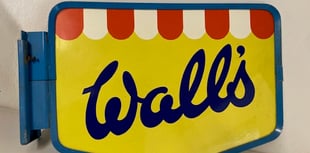 A hive of activity at Smiths saleroom