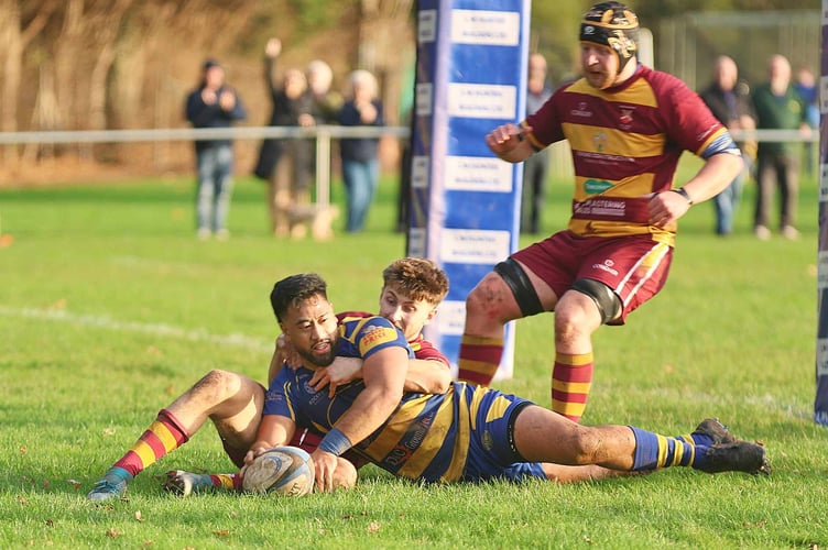 An 80-yard dash by Amosa Nove was rewarded with a try