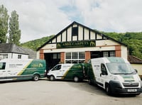 Business offers free carpets to flood victims