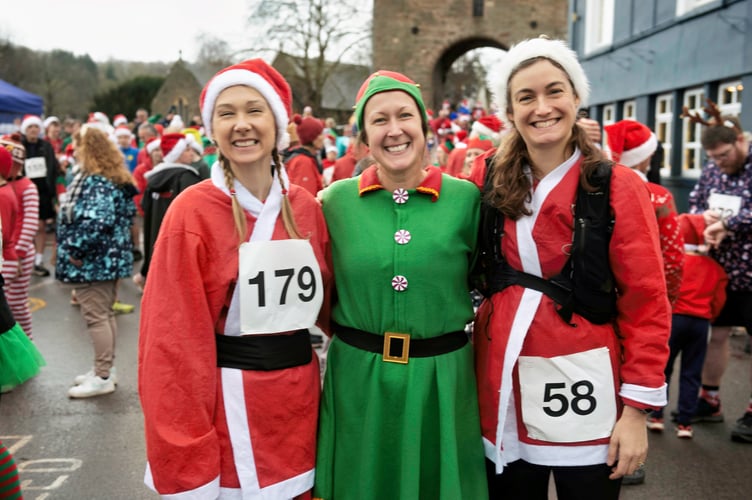 Three former HMSG pupils reunite for the fun run