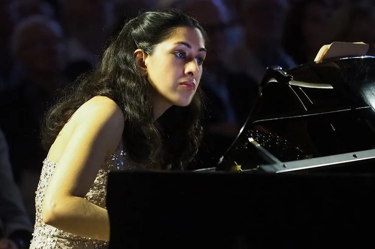 Pianist Mishka  Rushdie Momen
