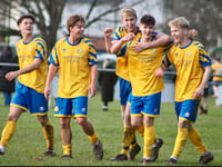 Mon iced off, as Jockeys let lead slip