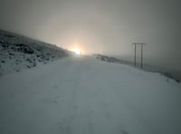 Keepers Road closed as police tell motorists to abandon cars and walk 
