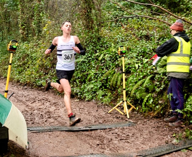 Runners reach for the skies in Kymin Winter Hill race
