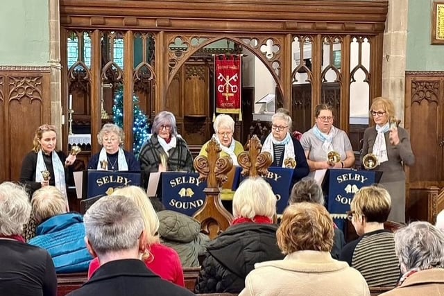 WI members ring in the New Year