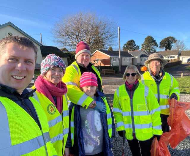 Monmouth Volunteers Tackle Litter