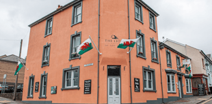 Closure of World Heritage site's only hotel sparks concerns