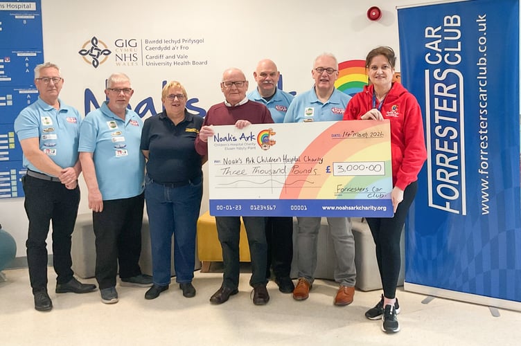 David Price, Kelvyn & Shirley Saunders,John Thomas,Wayne Cartwright,Paul Willetts & Kath Fisher ( Noah,s Ark Children's Hospital).
