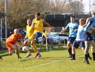 Town fight back for 2-2 draw in 10 v 9 finale