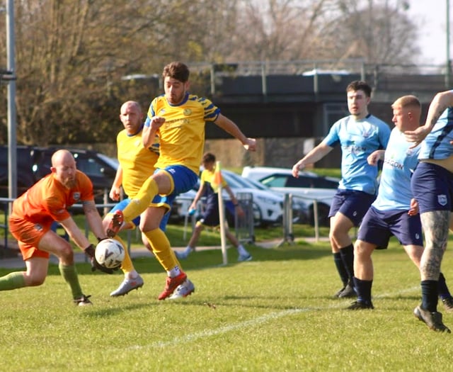 Town fight back for 2-2 draw in 10 v 9 finale