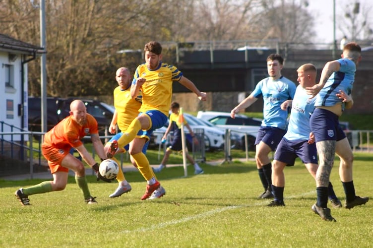 Drama in the Sifil goalmouth in Saturday's 2-2 draw