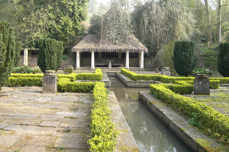 How Caple Court and gardens