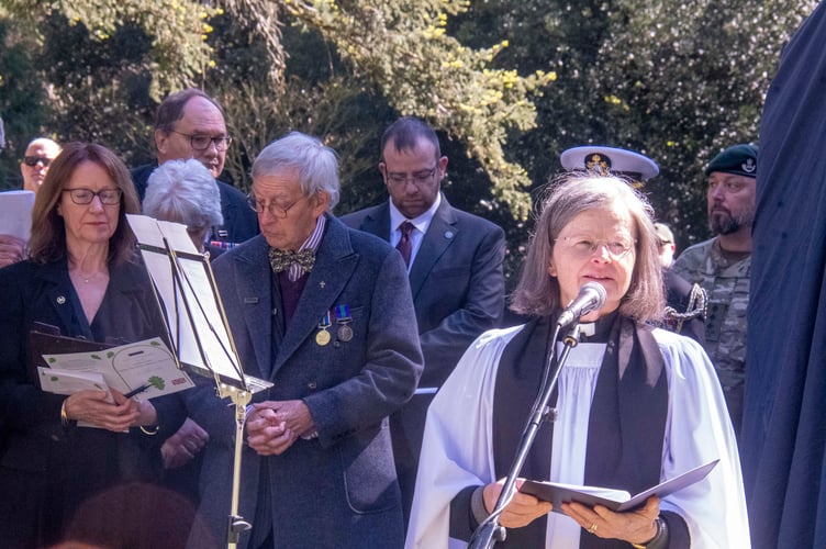 Rev Bea Erskine led the service