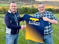 Cricketers mark 10 years with club sponsor