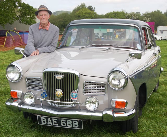 Vintage enthusiasts showcase classic cars at Border Counties Show