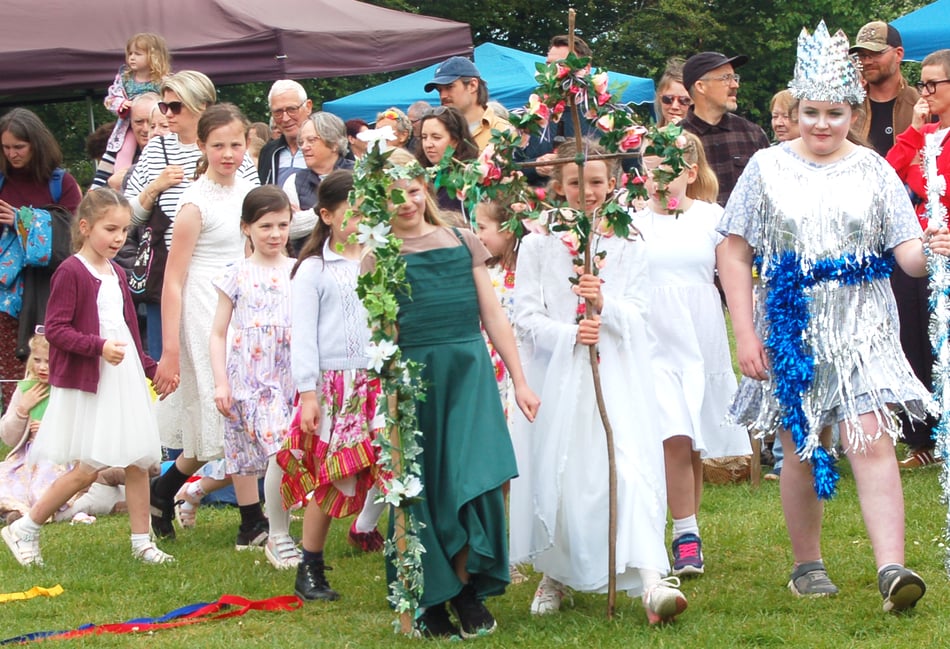 Llangrove May Fayre brings traditional dancing alive