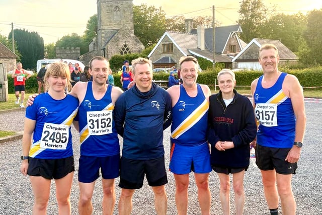 Runners give it their Levels best in Rose Inn race