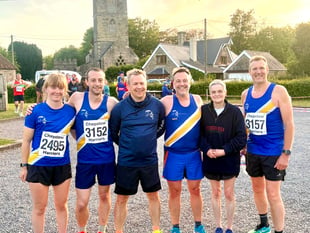 Runners give it their Levels best in Rose Inn race
