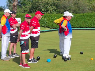 Mon bowlers miss out to pacesetters Blackwood