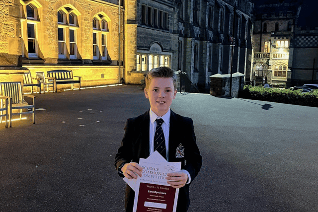 Monmouth student Llewi shines in national science contest 