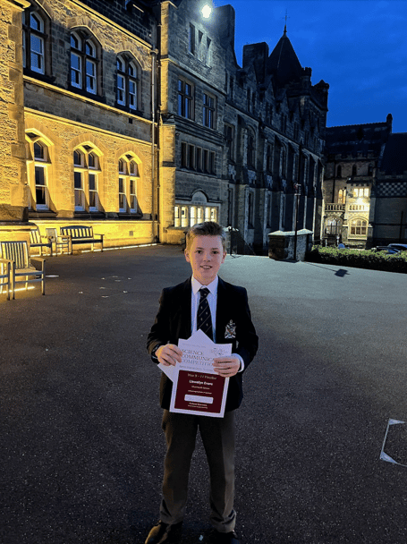 Llewi Evans at the Science Communications Competition