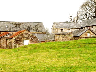 Listed Wyeside barn owners ordered to remove unauthorised solar panels