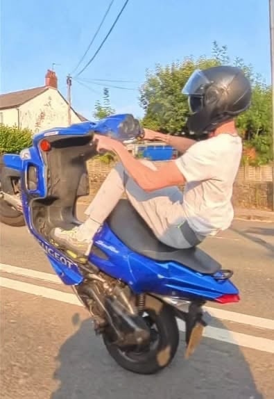 21 year-old receives temporary driving ban after dangerous driving. 